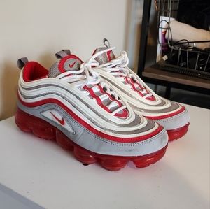 Nike Air VaporMax 97GS Atmosphere Grey.Worn a couple of times.In great condition